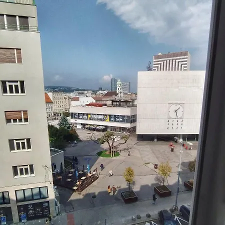 City Center With Self-check-in Апартаменты *